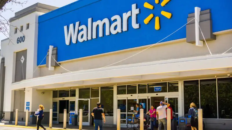 Does Walmart Compensate Pickup Employees for Not Receiving Tips